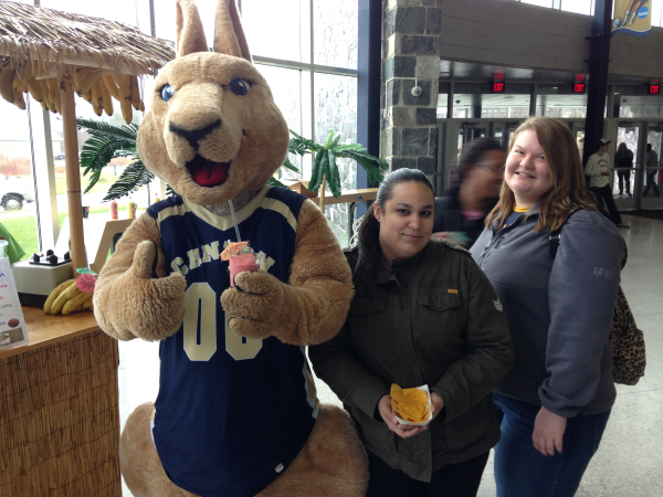 maui wowi smoothies at  SUNY Canton Springfest