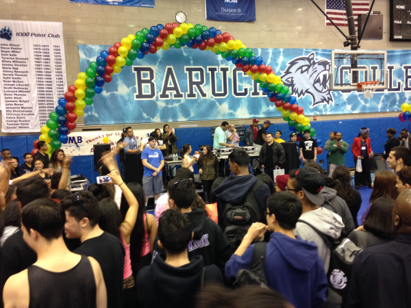 Baruch College Spring Fling Goes Indoors With Maui Wowi Smoothies